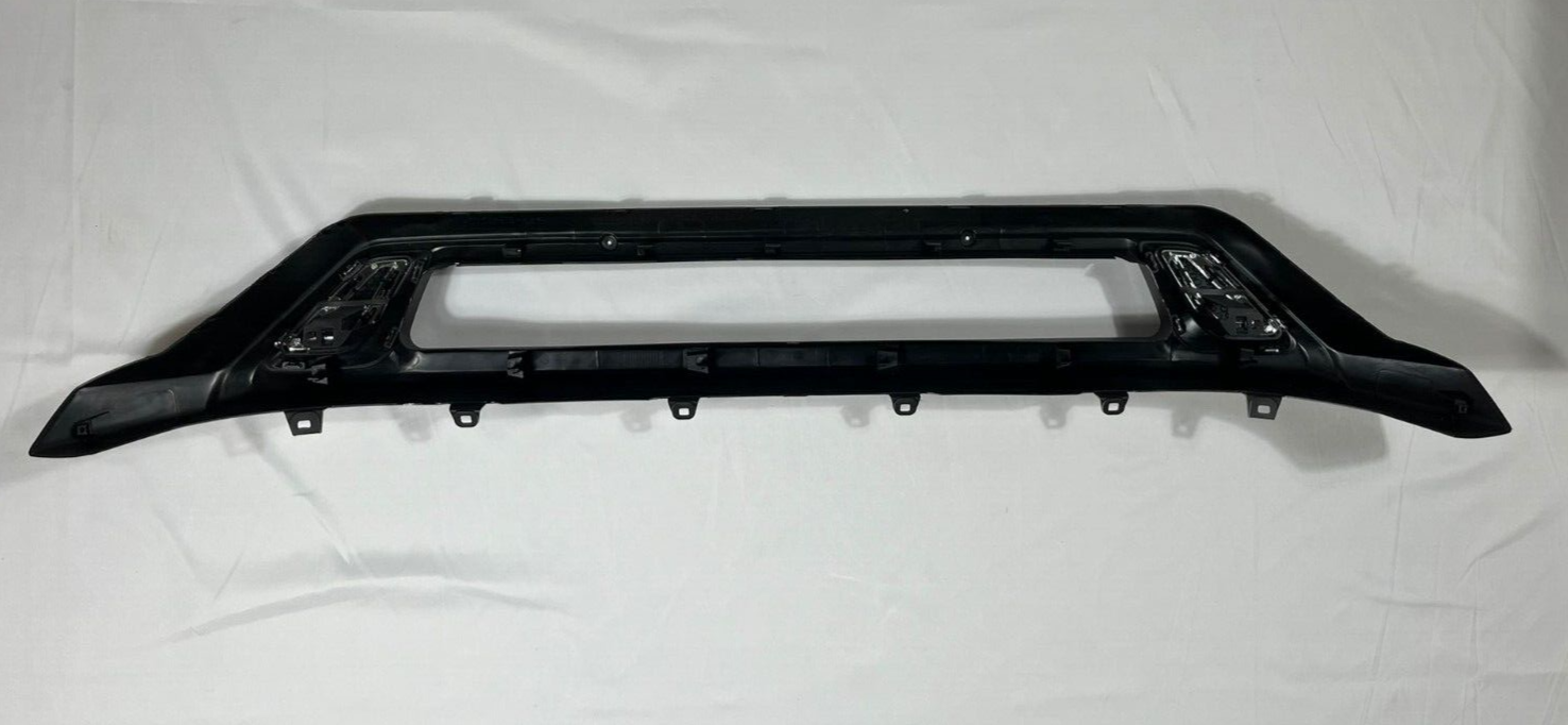 MITSUBISHI OUTLANDER 2018 2019 2020 24 FRONT BUMPER LOWER TRIM MOLDING DIFFUSER