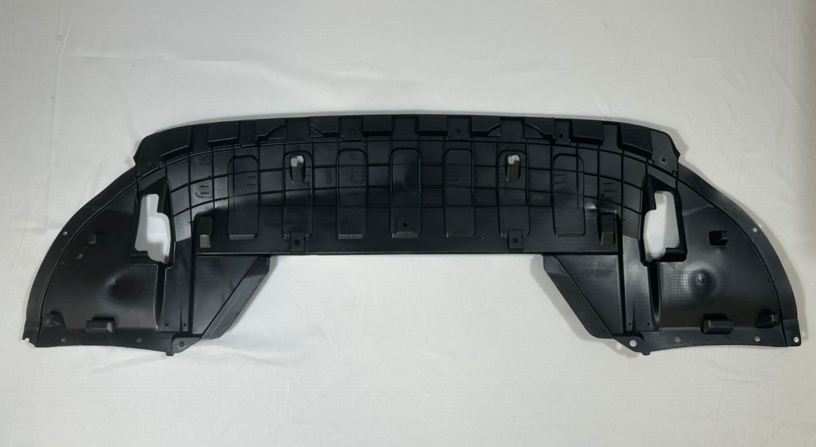 MITSUBISHI OUTLANDER 2013-2016-2018-2024 Engine Cover Undertray Under Bumper